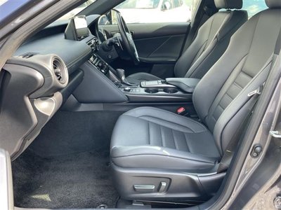 صورة مصغرة 6 لـ 2022 Lexus IS