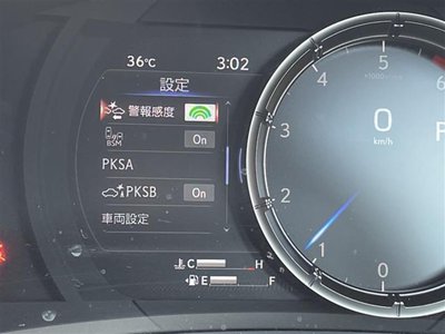صورة مصغرة 22 لـ 2022 Lexus IS