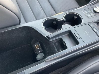 صورة مصغرة 17 لـ 2022 Lexus IS