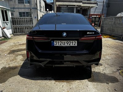 BMW 5 SERIES - 4