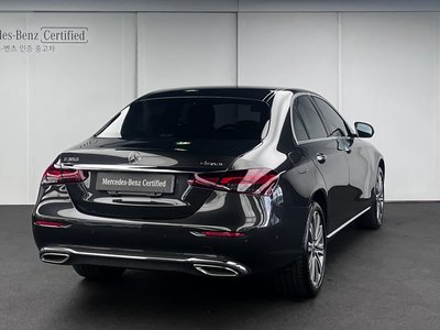 MERCEDES-BENZ E-CLASS - 5