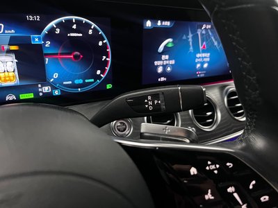 MERCEDES-BENZ E-CLASS - 9