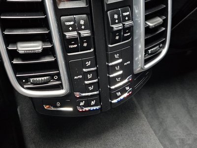 2015 Porsche CAYENNE — миниатюра 19