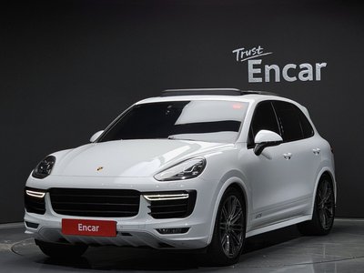 2015 Porsche CAYENNE — фото 1