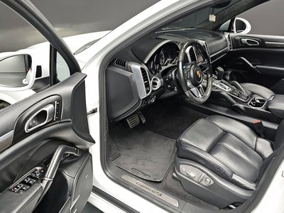 2015 Porsche CAYENNE — миниатюра 12