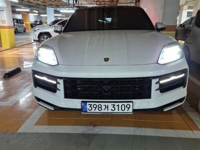 PORSCHE CAYENNE - 1