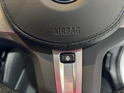 2024 BMW X4 thumbnail 35