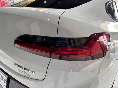 2024 BMW X4 thumbnail 11