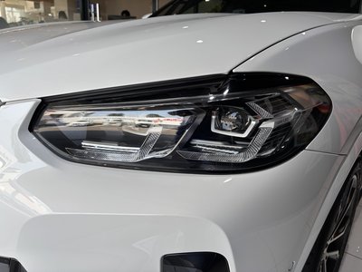 2024 BMW X4 thumbnail 12