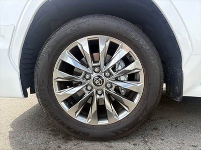 2023 Toyota LAND CRUISER 300 — миниатюра 39