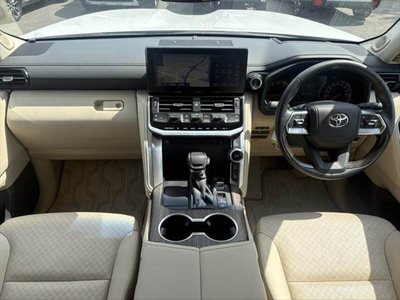 2023 Toyota LAND CRUISER 300 — фото 3