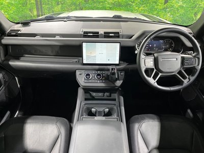 LAND ROVER DEFENDER - 2