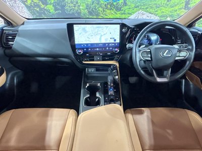 صورة 2 لـ 2023 Lexus NX