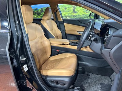صورة 8 لـ 2023 Lexus NX