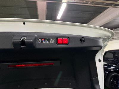 2025 Mercedes-BENZ E-CLASS — миниатюра 17