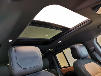 LAND ROVER DEFENDER - 3