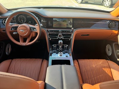 2021 Bentley FLYING SPUR photo 4