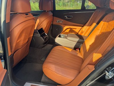 صورة مصغرة 17 لـ 2021 Bentley FLYING SPUR
