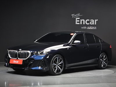 2024 BMW 5 SERIES — фото 1