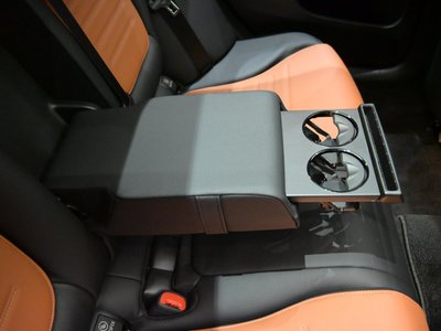 2025 MERCEDES-BENZ C-CLASS 缩略图 56