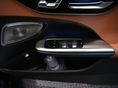 2025 MERCEDES-BENZ C-CLASS 缩略图 18