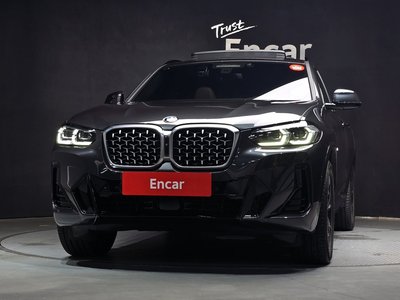 2024 BMW X4 photo 2