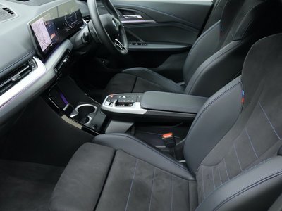 2025 BMW X1 — миниатюра 13