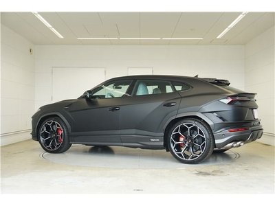 LAMBORGHINI URUS - 3