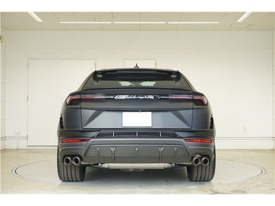 LAMBORGHINI URUS - 5