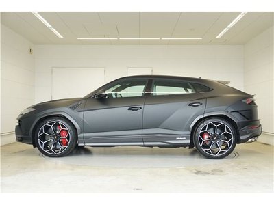 LAMBORGHINI URUS - 2