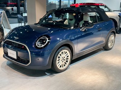MINI MINI CONVERTIBLE - 1