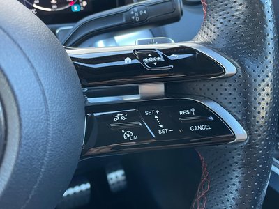 MERCEDES-BENZ GLB - 10