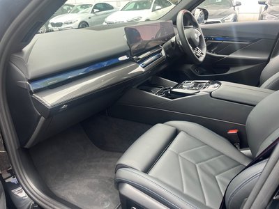 2025 BMW I5 TOURING thumbnail 21