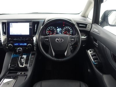 TOYOTA ALPHARD - 4
