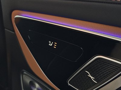 2025 Mercedes-BENZ GLC — миниатюра 25