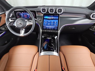 2025 Mercedes-BENZ GLC — фото 5
