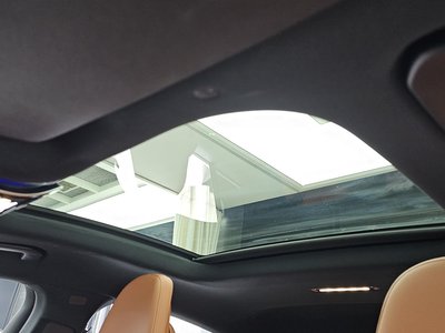 2025 Mercedes-BENZ GLC — миниатюра 24