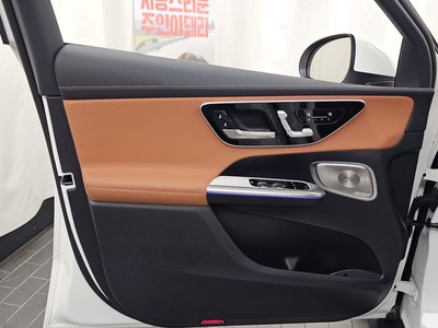 2025 Mercedes-BENZ GLC — миниатюра 14
