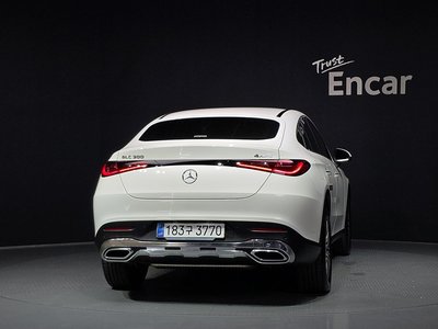 2025 Mercedes-BENZ GLC — фото 4