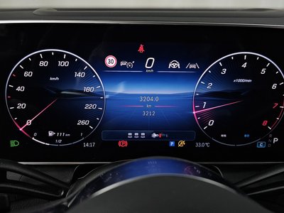 2025 Mercedes-BENZ GLC — миниатюра 11