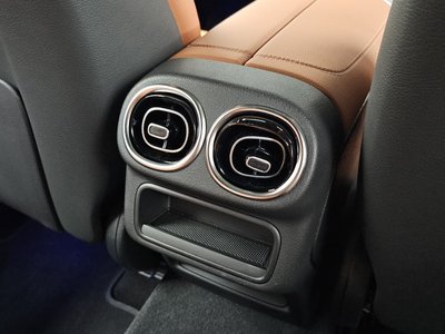 2025 Mercedes-BENZ GLC — миниатюра 33