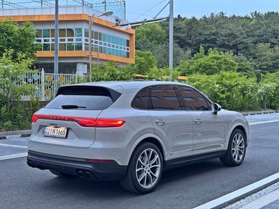 PORSCHE CAYENNE - 7