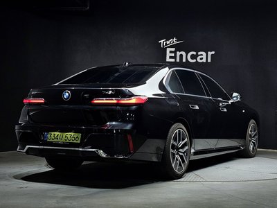 2025 BMW 7 SERIES photo 4