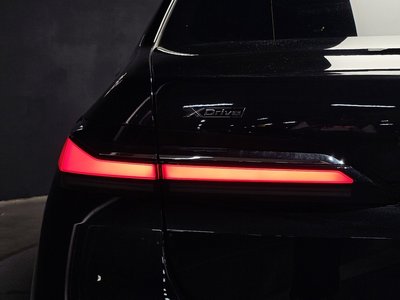 2025 BMW 7 SERIES photo 10