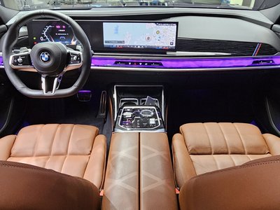 2025 BMW 7 SERIES photo 5