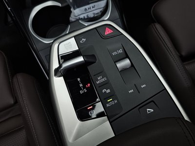 2025 BMW X1 — миниатюра 12