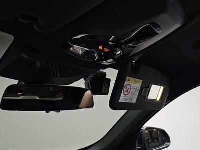 2025 BMW X1 — миниатюра 33