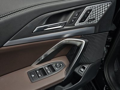 2025 BMW X1 — миниатюра 24