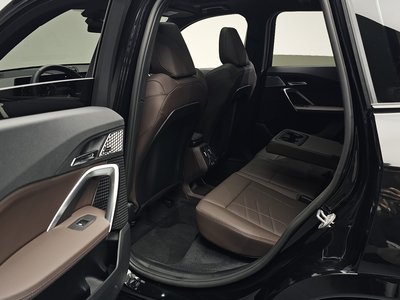 2025 BMW X1 — миниатюра 16