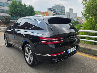 GENESIS GV80 - 3